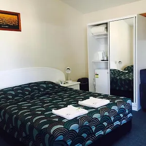 *** Motel Overlander Australia
