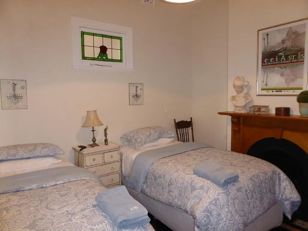 Lakeside Bed & Breakfast Perth 4*,